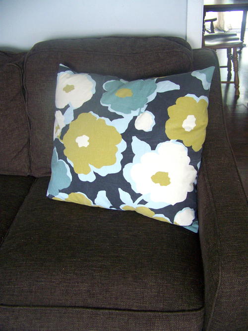 Easy Pillow Cover Tutorial
