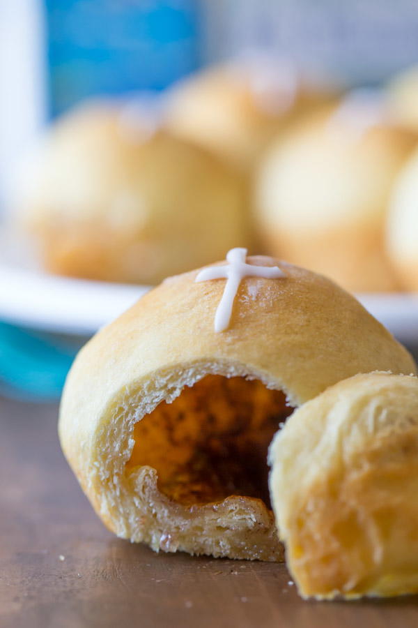 5 Ingredient Resurrection Rolls FaveSouthernRecipes 5-ingredient-resurrection-rolls-favesouthernrecipes