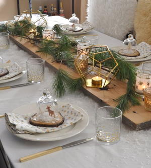 Rustic and Snowy Table Setting Ideas