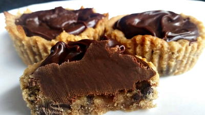Fudge Filled Peanut Butter Chocolate Chip Cookie Tarts