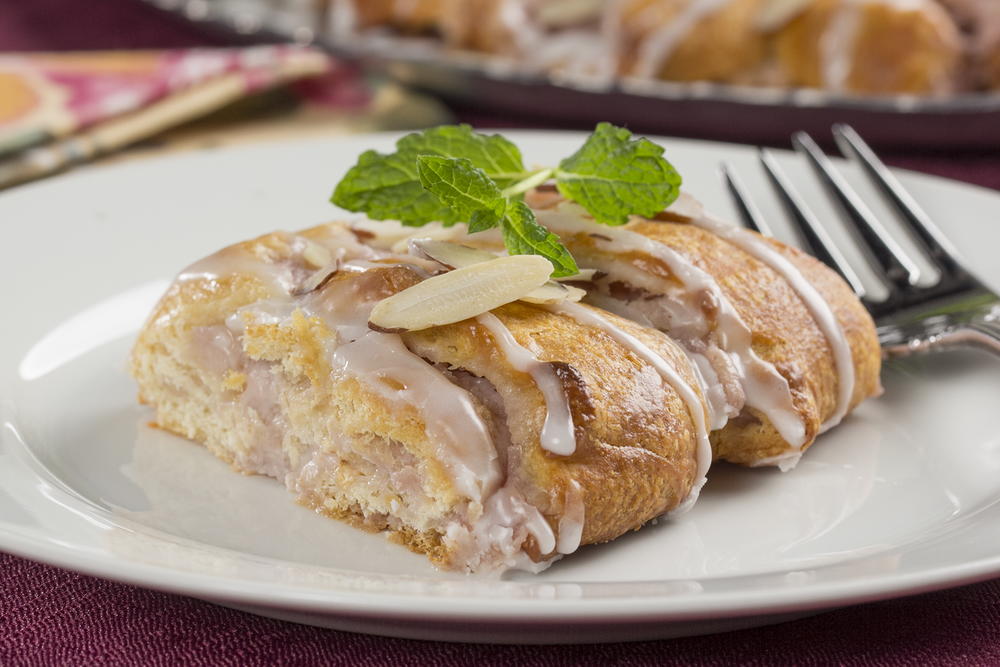 Raspberry Cream Cheese Ring | MrFood.com