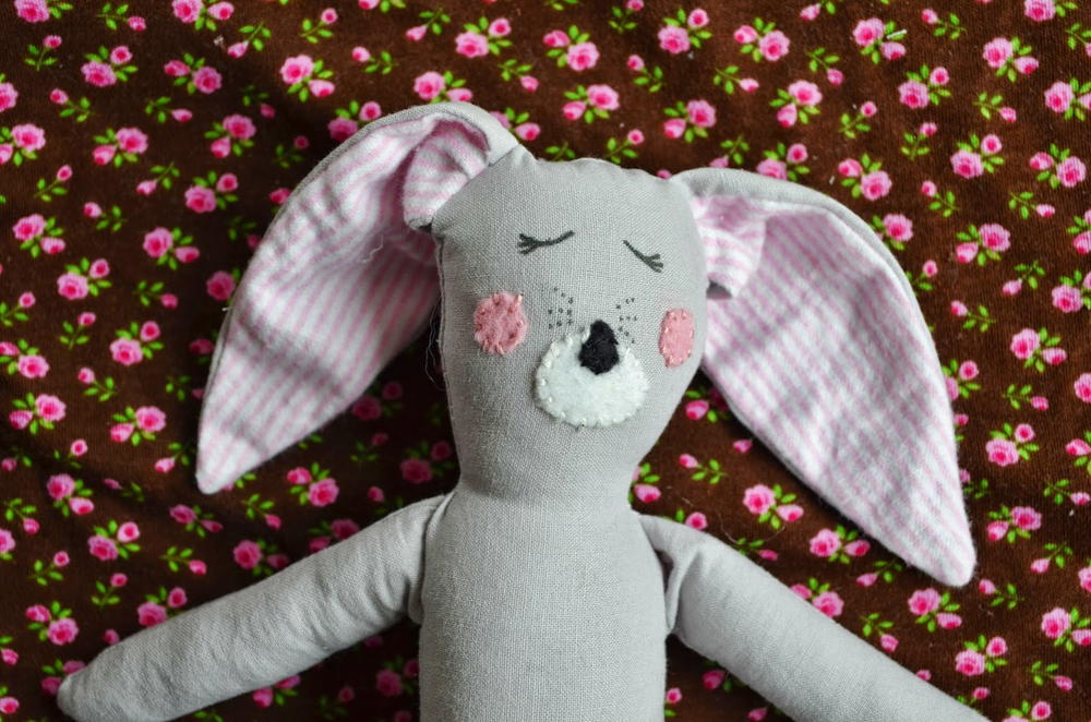 baby printable wall decor Vintage Stuffed Bunny AllFreeSewing.com Pattern baby printable wall decor Vintage Stuffed Bunny AllFreeSewing.com Pattern