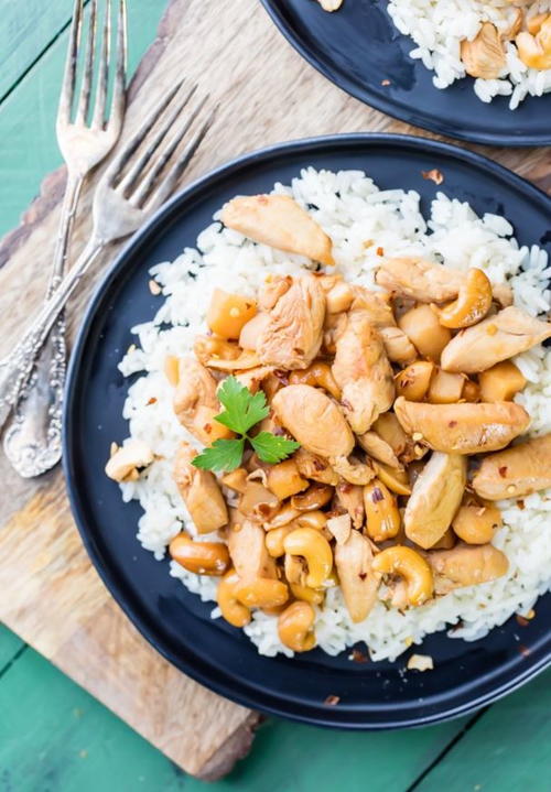 Simple Slow Cooker Cashew Chicken