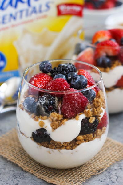 Berry Yogurt Breakfast Bowl | FaveSouthernRecipes.com