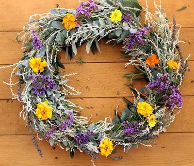 Dollar Store Hack DIY Spring Wreath Dollar Store Hack DIY Spring Wreath