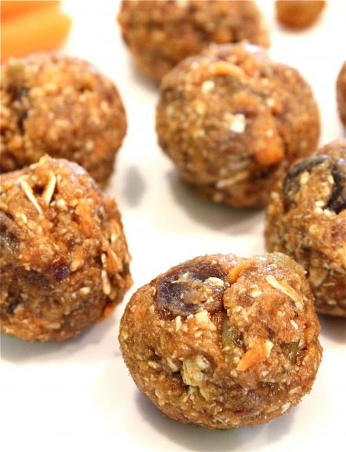 No Bake Oatmeal Raisin Carrot Cake Bites