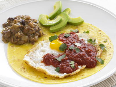 Ranch-Style Eggs with Refried Beans