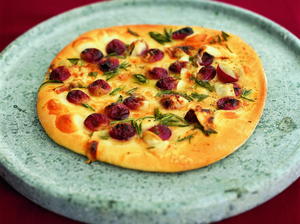 Red Grape Pizza with Honey, Rosemary and Pecorino
