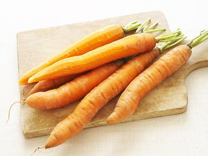 Grated Daikon and Carrot Salad