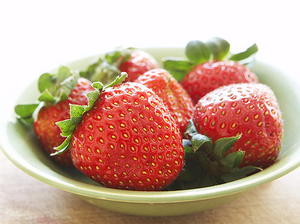 Strawberry-Hazelnut Crisp