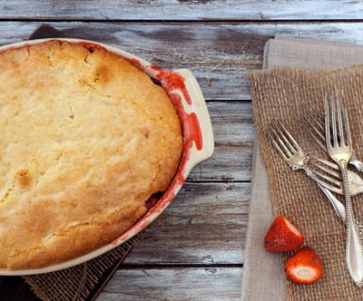 Strawberry Rhubarb Pudding Cake