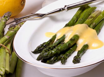 Perfectly Steamed Asparagus With Hurry-Up Hollandaise | Cookstr.com