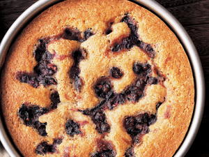 Warm Cinnamon-Spiced Blueberry Cake