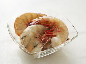 Tamarind-Glazed Shrimp Salad