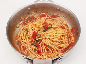 Classic Tomato Spaghetti