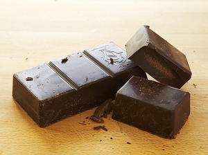 Crispy Malted Bitter Chocolate Meringues