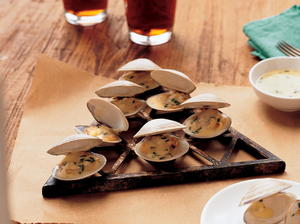 Grilled Clams with Garlic Butter
