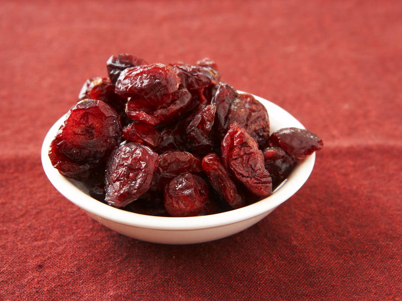 Steel Cut Oat and Cranberry Cookies Cookstr.com