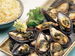 Mussels with Cilantro Sauce