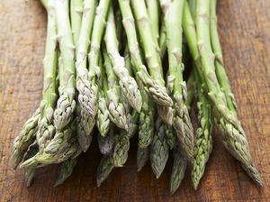 Garlic-Roasted Asparagus with Almonds 