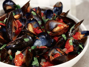 Mussels in Lemongrass Tomato Broth