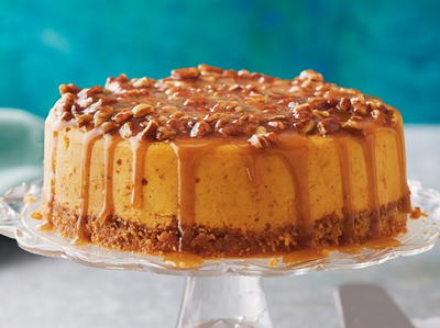 Praline-Pumpkin Cheesecake