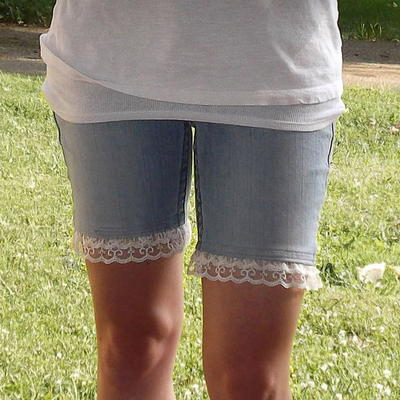 Stunning DIY Lace Shorts