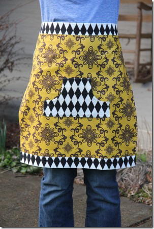 Fat Quarter Half Apron Tutorial