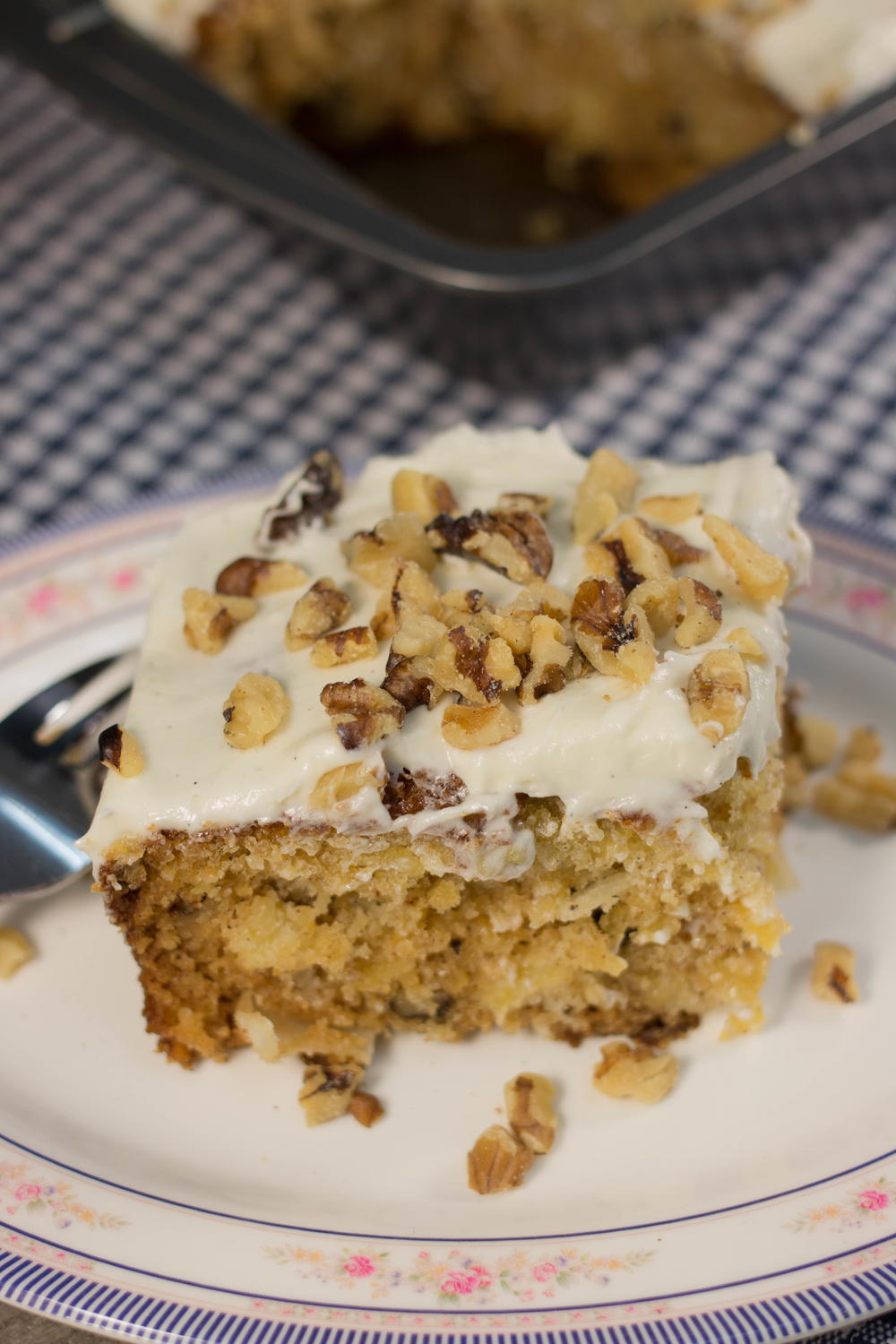 Southern Pecan Praline Cake | Packed with pecans!