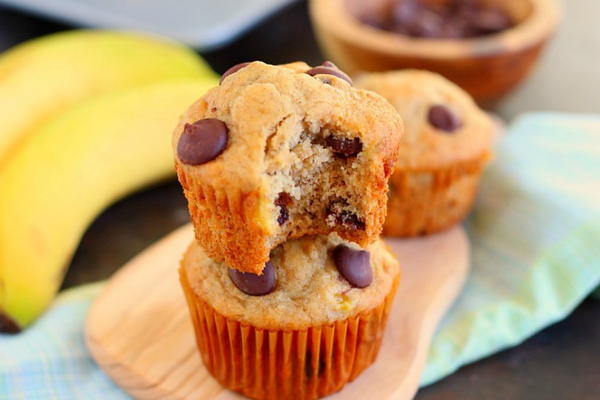 Banana Dark Chocolate Chip Muffins