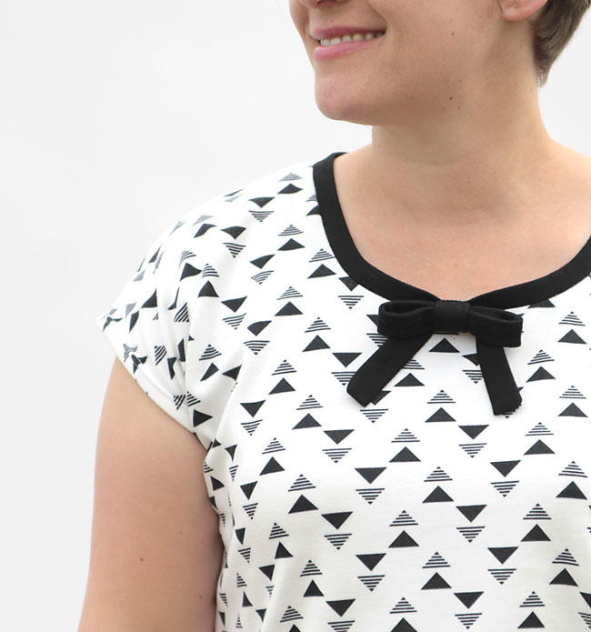 proper shirt for bow tie