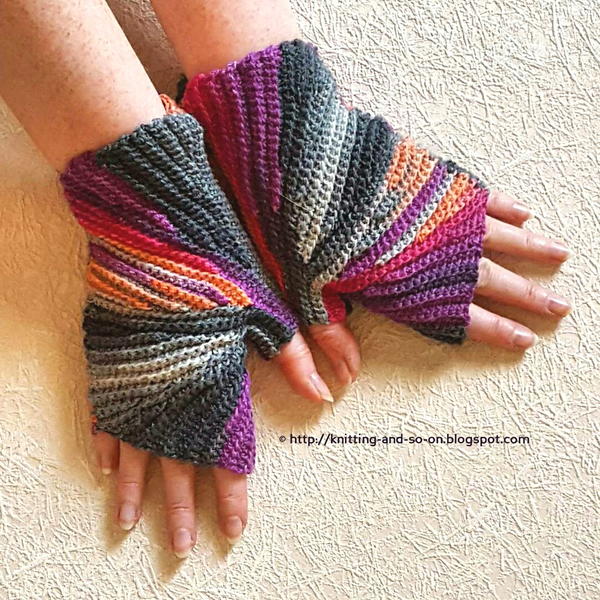 Sparkler Fingerless Mitts