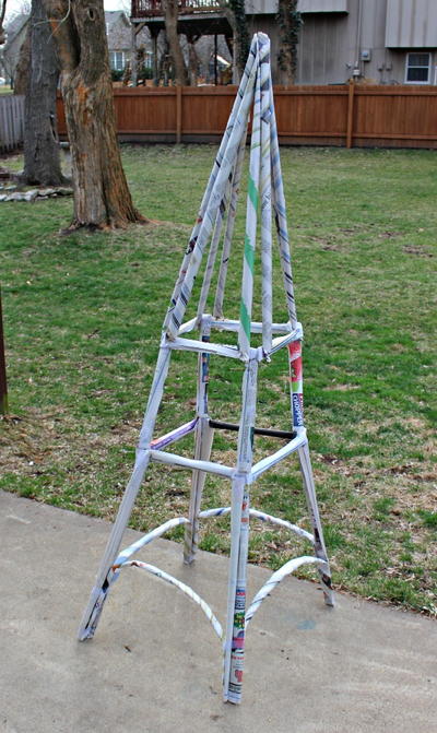 Eiffel Tower Recycled Craft | AllFreeKidsCrafts.com