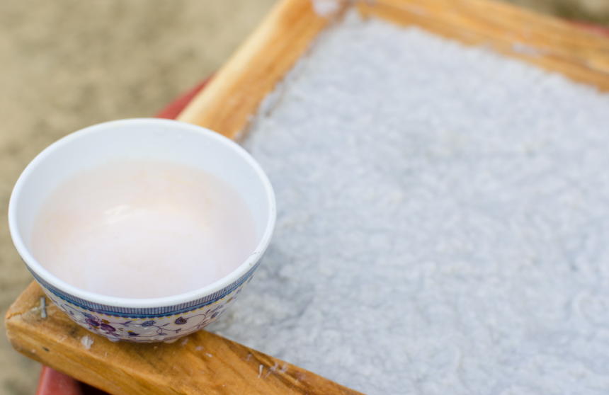 An example of paper pulp in a mould and deckle