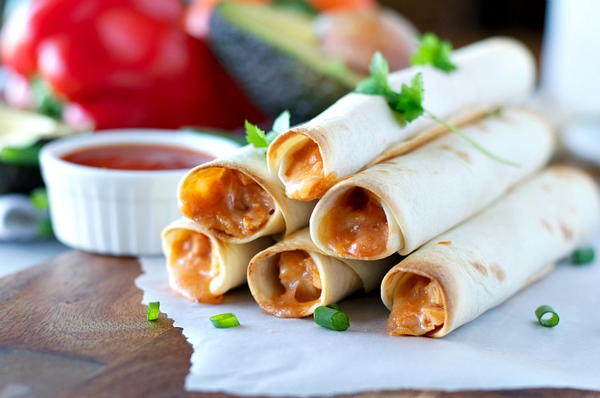 4 Ingredient Chicken Taquitos