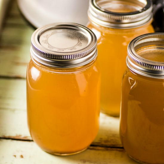 Overnight Slow Cooker Chicken Stock