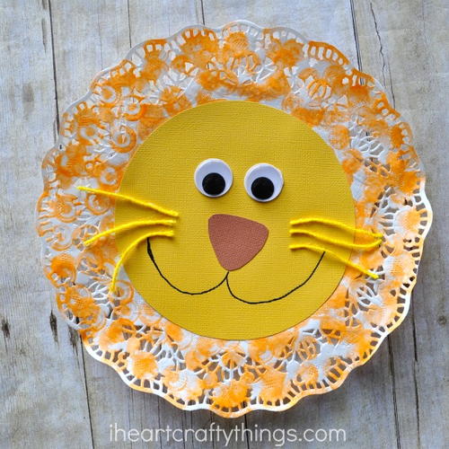 Lazy Lion Doily Craft | AllFreeKidsCrafts.com