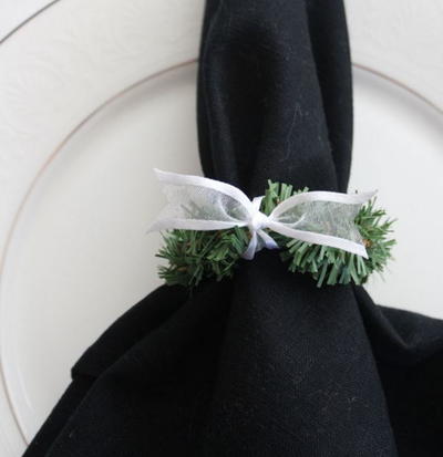 Easy Wreath DIY Napkin Rings | AllFreeChristmasCrafts.com