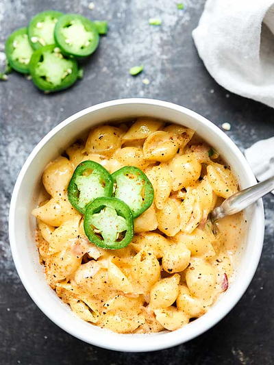 One Pot Jalapeno Popper Mac and Cheese