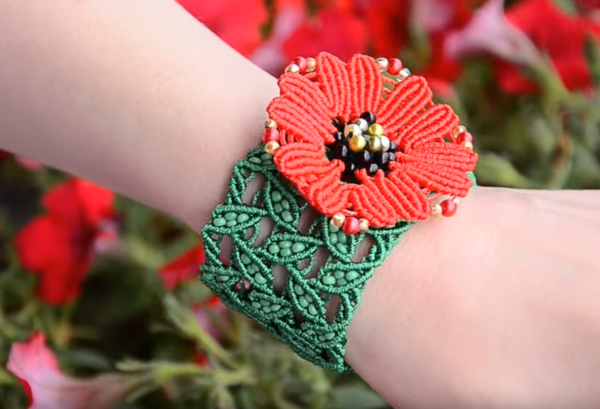 Leaves and Poppies Macrame Bracelet