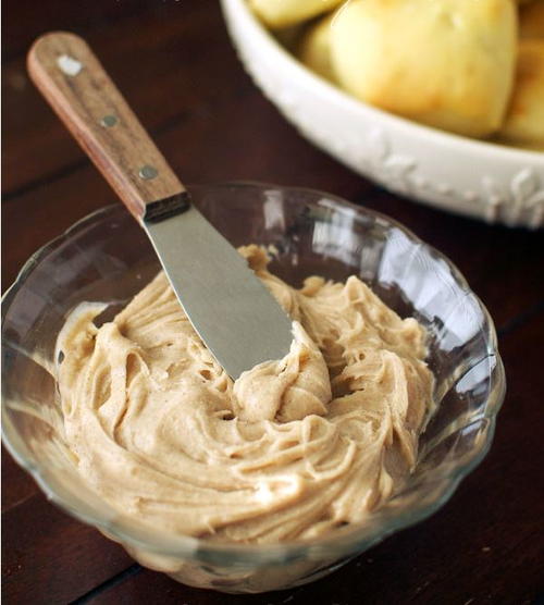 Copycat Cinnamon Honey Texas Roadhouse Butter Recipe