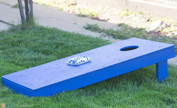 Easy DIY Cornhole Board Tutorial | DIYIdeaCenter.com