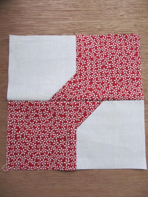 Basic Bow Tie Quilt Block FaveQuilts basic-bow-tie-quilt-block-favequilts
