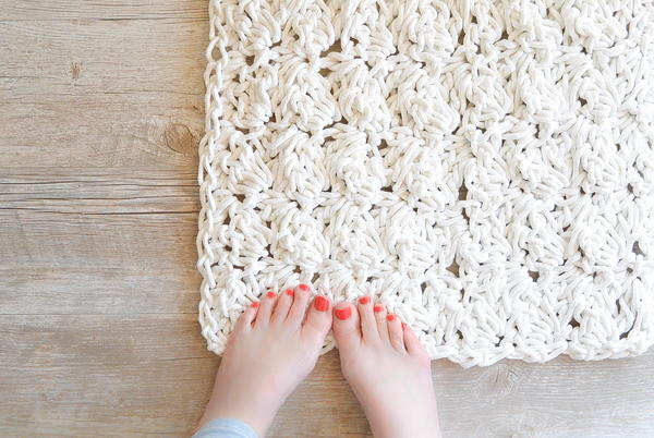 Beautiful Easy Crochet Spa Rug