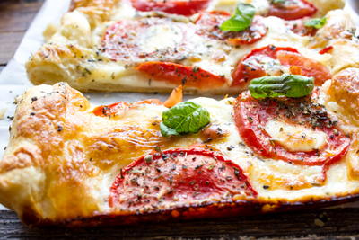 Easy Italian Fresh Tomato Cheese Pie