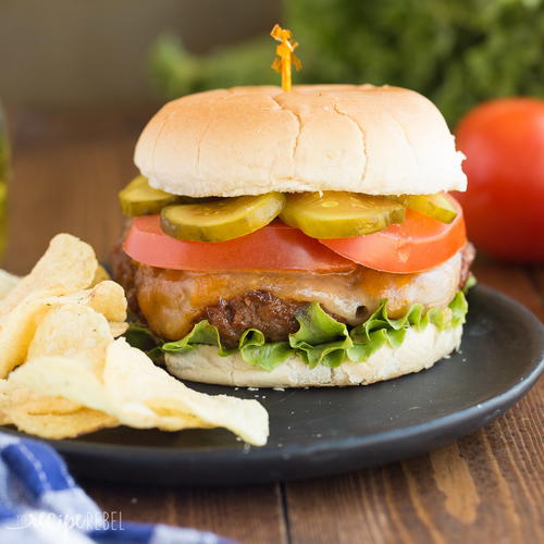 How to Make the Best Homemade Burgers | FaveSouthernRecipes.com