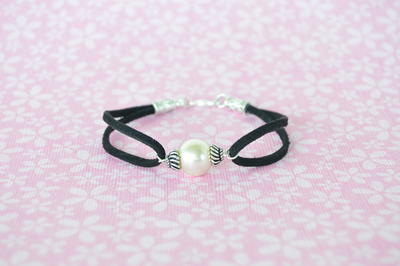 DIY Pearl Bracelets in 2 Ways
