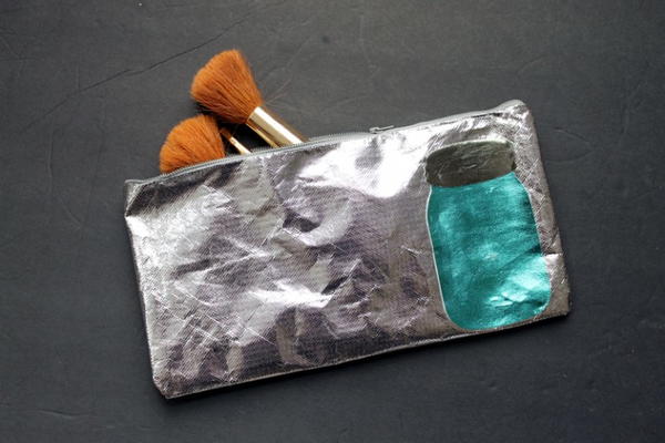 DIY Metallic Zipper Pouch