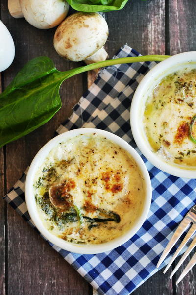 Creamy Baked Eggs with Spinach and Mushrooms