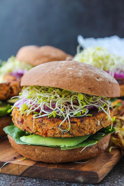 Sun Dried Tomato Chickpea Burgers